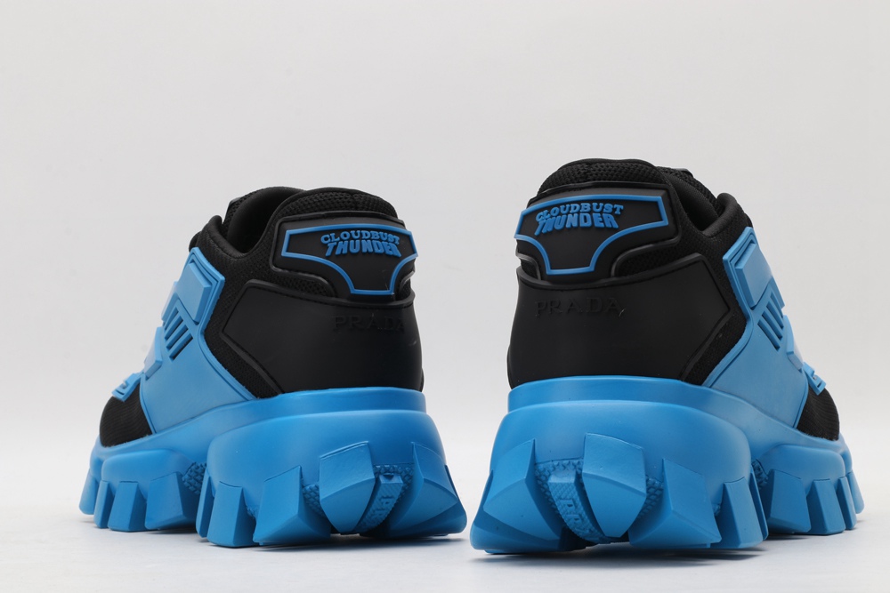 P*rada SNEAKER